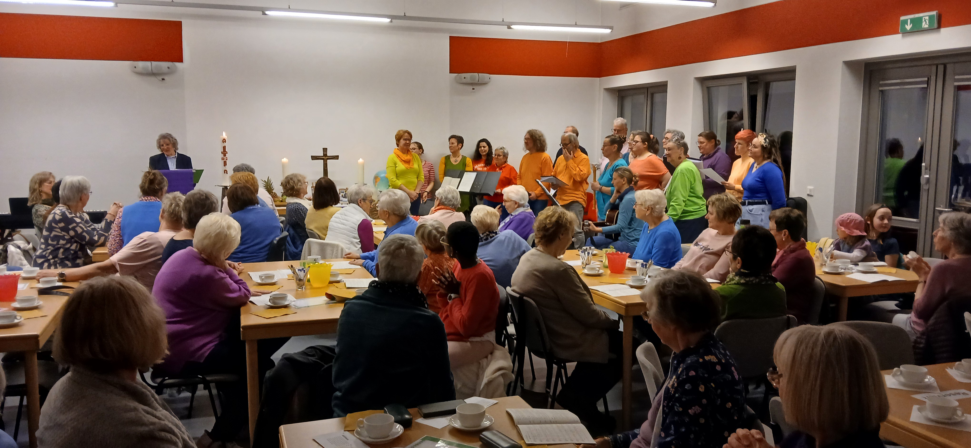 Drei Nachtwächter im Kostüm